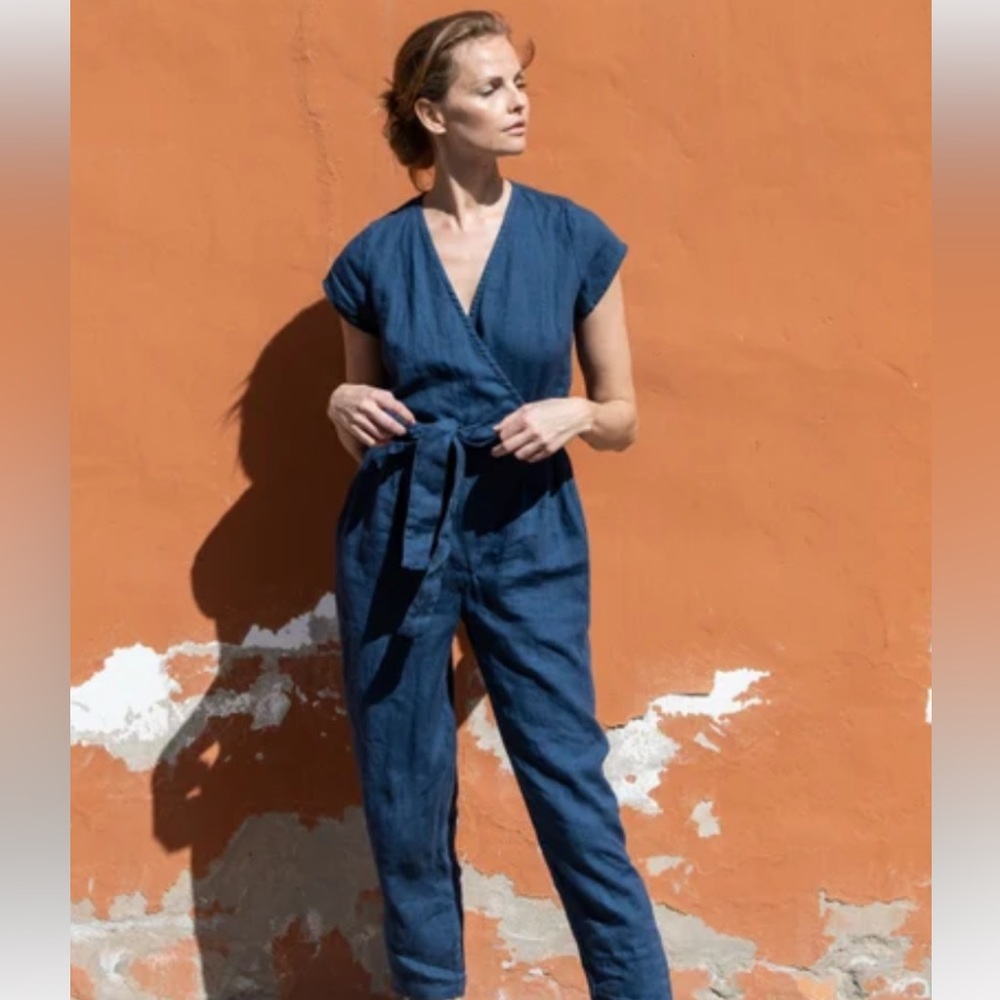 Perfect Linen Maragret Jumpsuit with tie. Sage green. Size small.